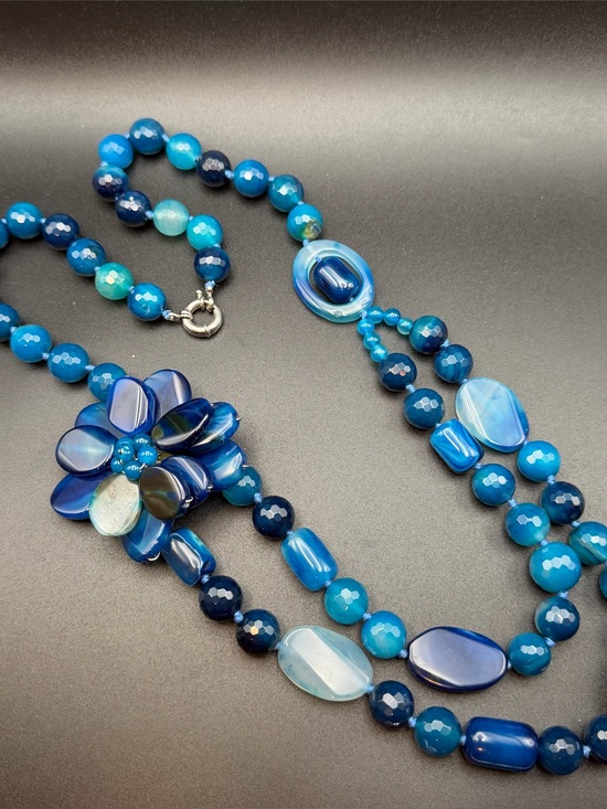 Jewelry - Gorgeous!!! Statement necklace Heavy #K82 Blue Agate or Glass ? Flower accent